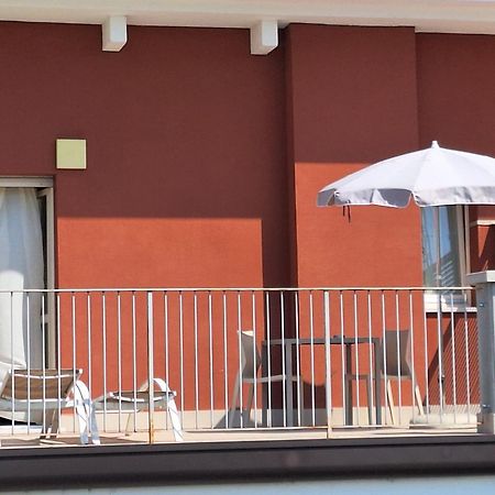 Vialeromadodici Rooms & Apartments Lazise Exterior foto