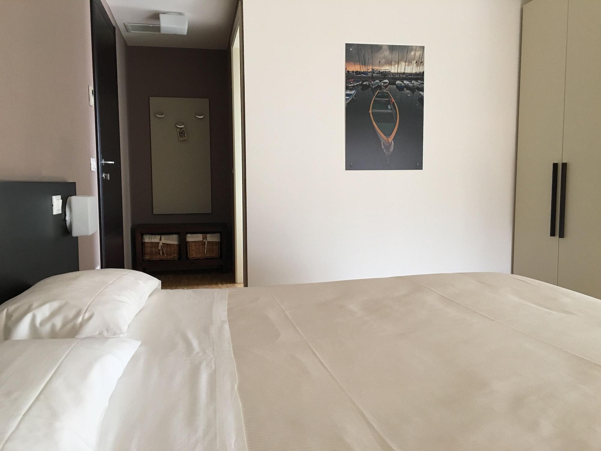 Vialeromadodici Rooms & Apartments Lazise Exterior foto