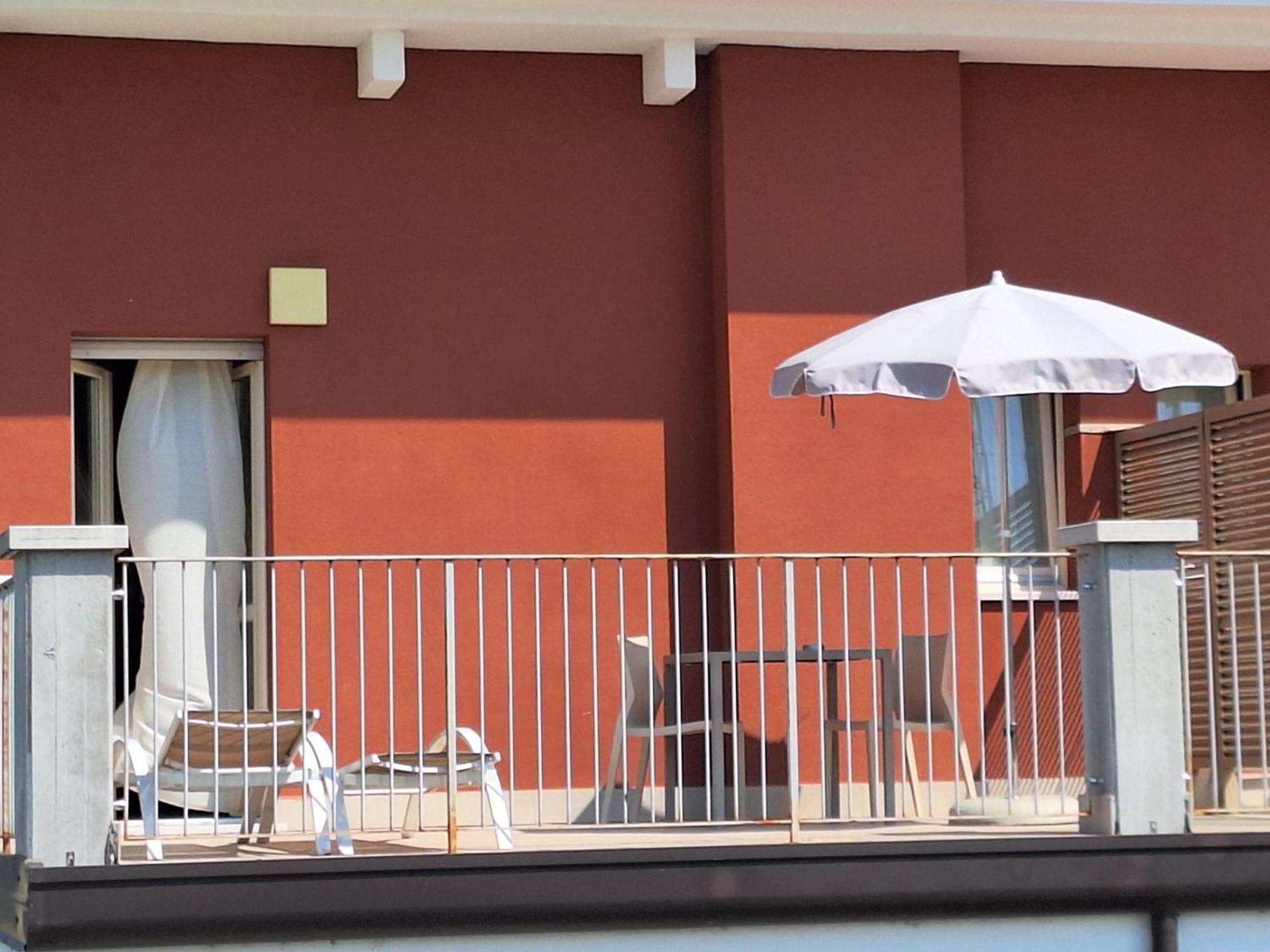 Vialeromadodici Rooms & Apartments Lazise Exterior foto