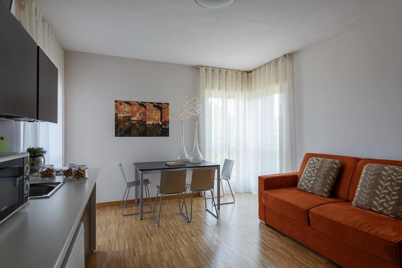 Vialeromadodici Rooms & Apartments Lazise Exterior foto